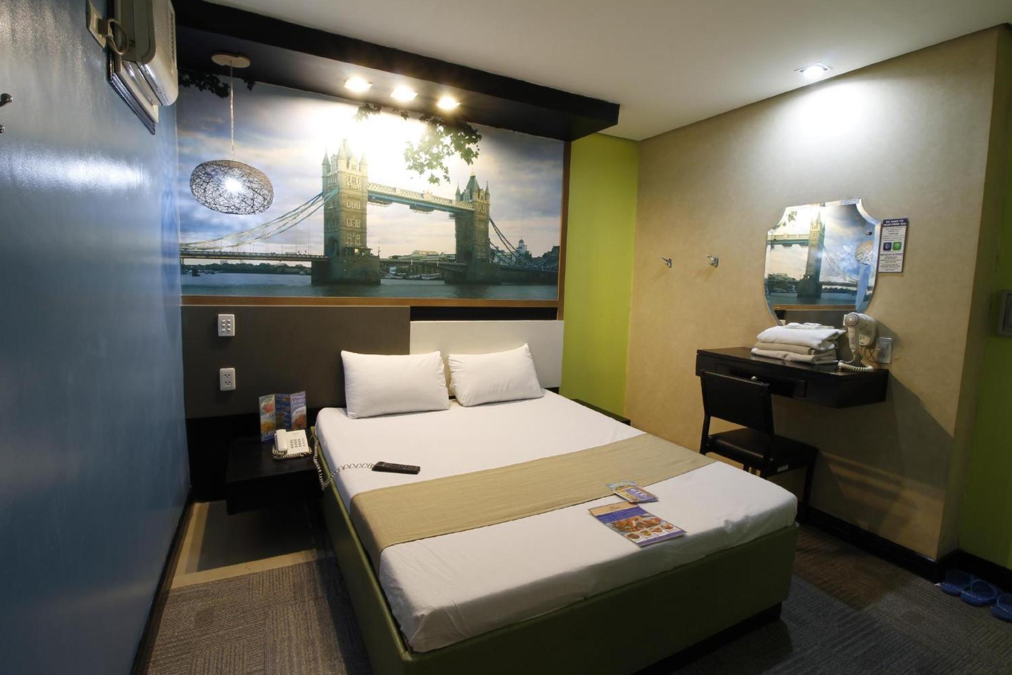 Hotel Dreamworld Araneta Cubao Extérieur photo