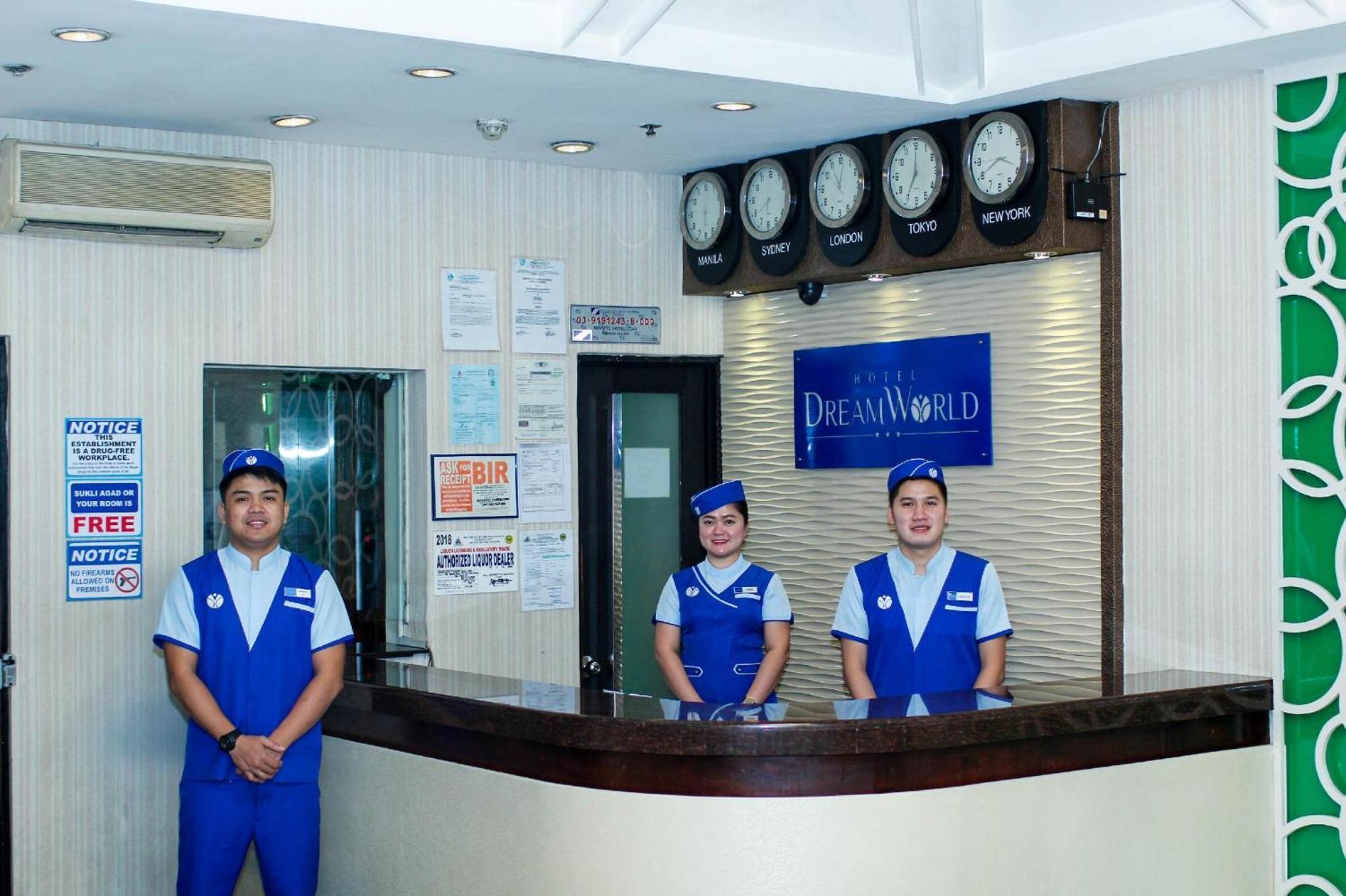 Hotel Dreamworld Araneta Cubao Extérieur photo