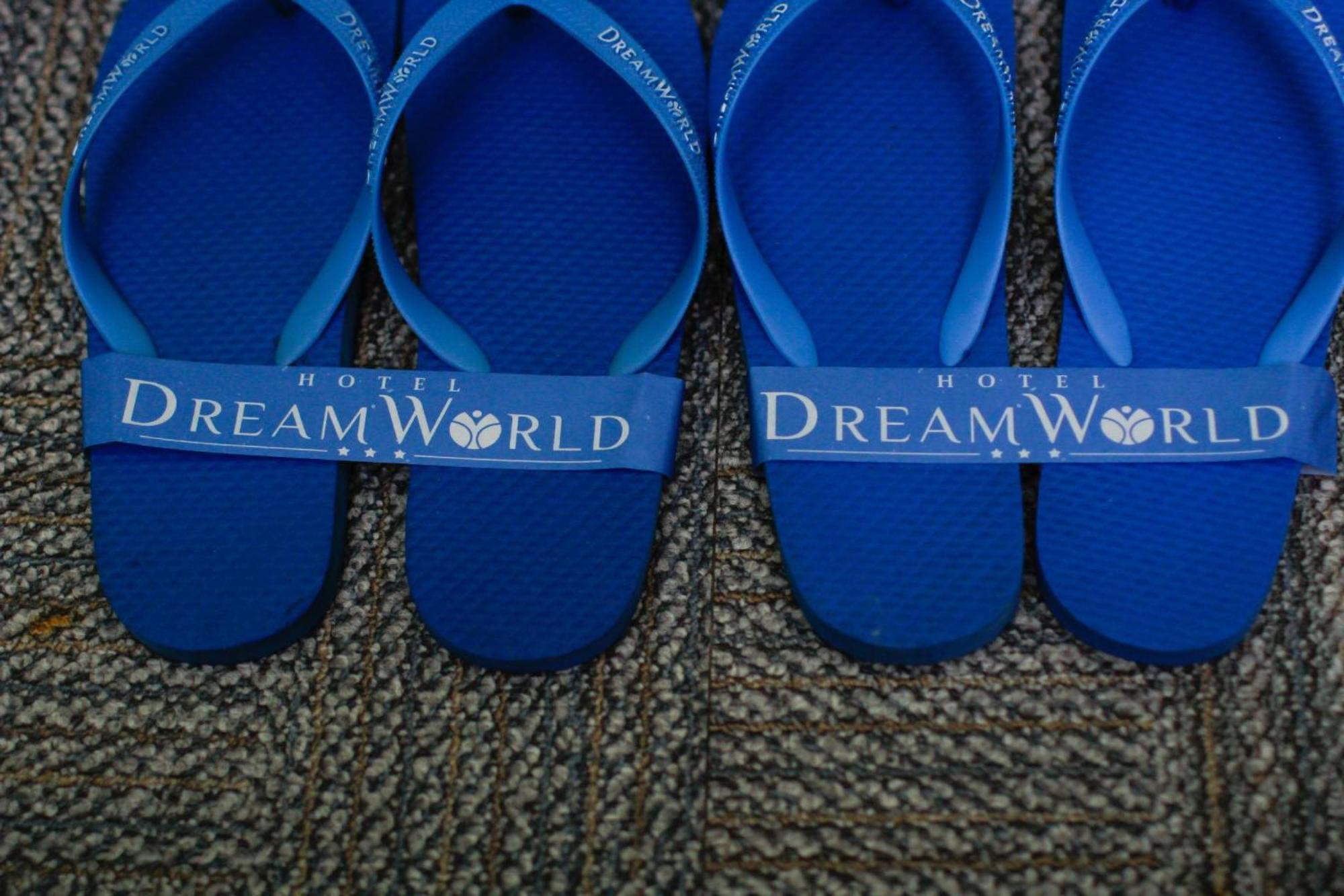 Hotel Dreamworld Araneta Cubao Extérieur photo