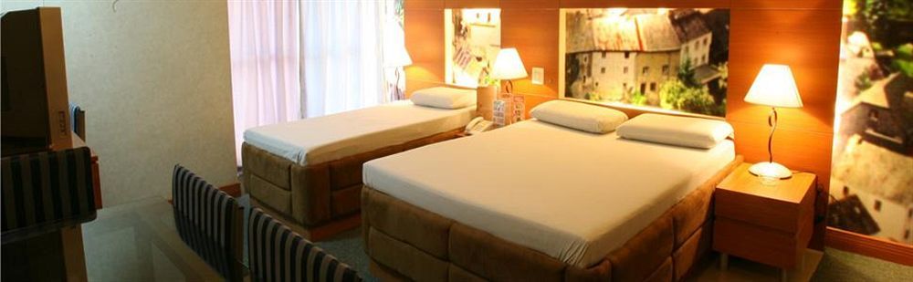 Hotel Dreamworld Araneta Cubao Extérieur photo