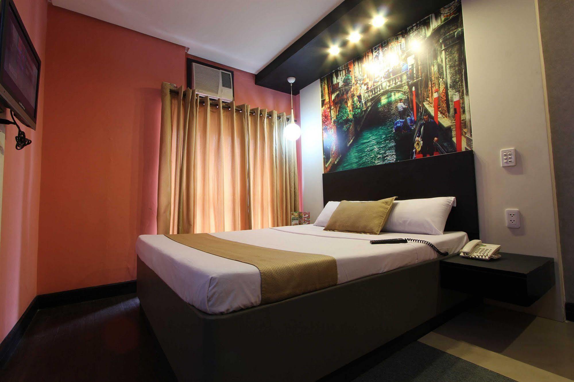 Hotel Dreamworld Araneta Cubao Extérieur photo