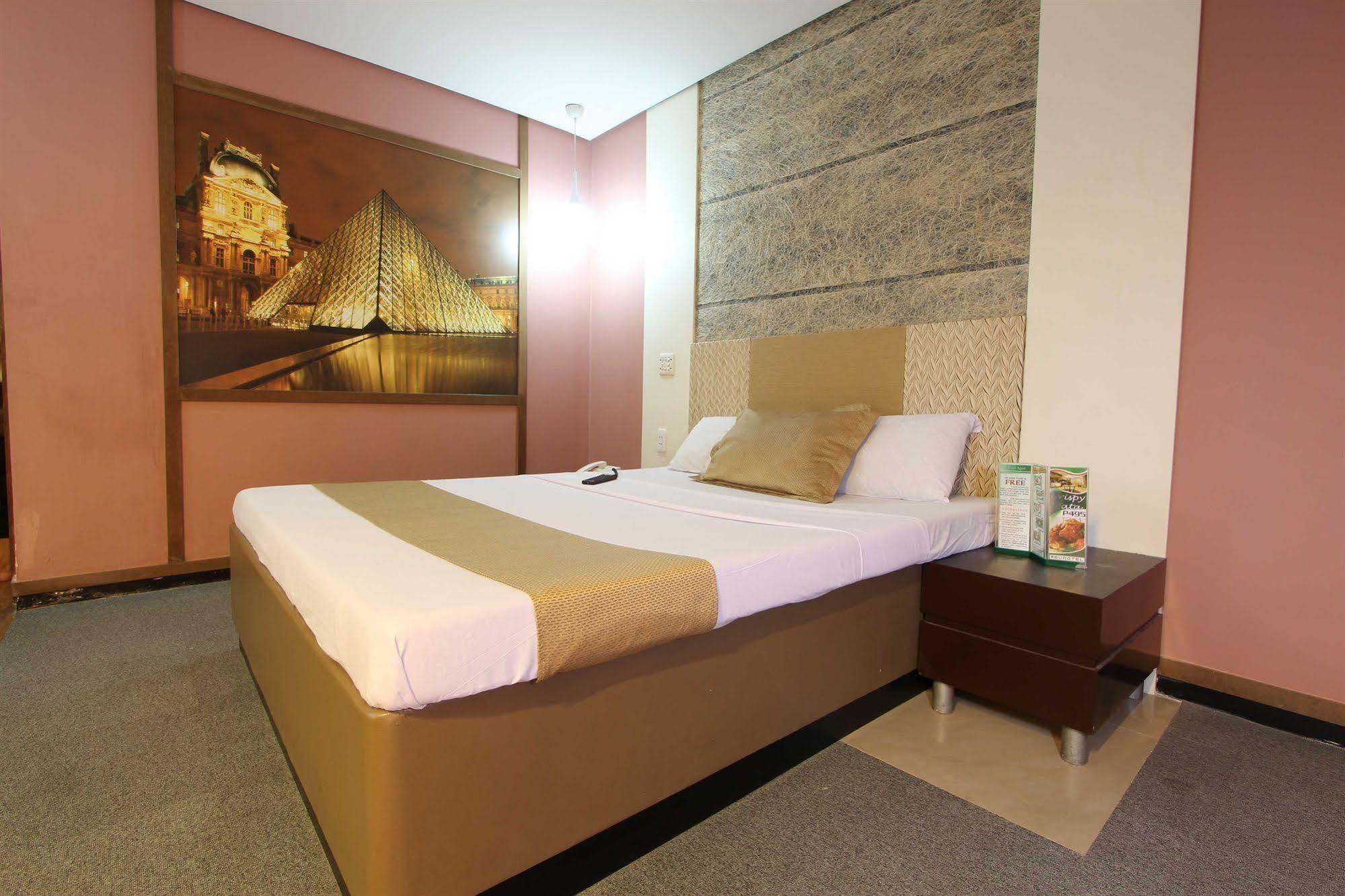 Hotel Dreamworld Araneta Cubao Extérieur photo