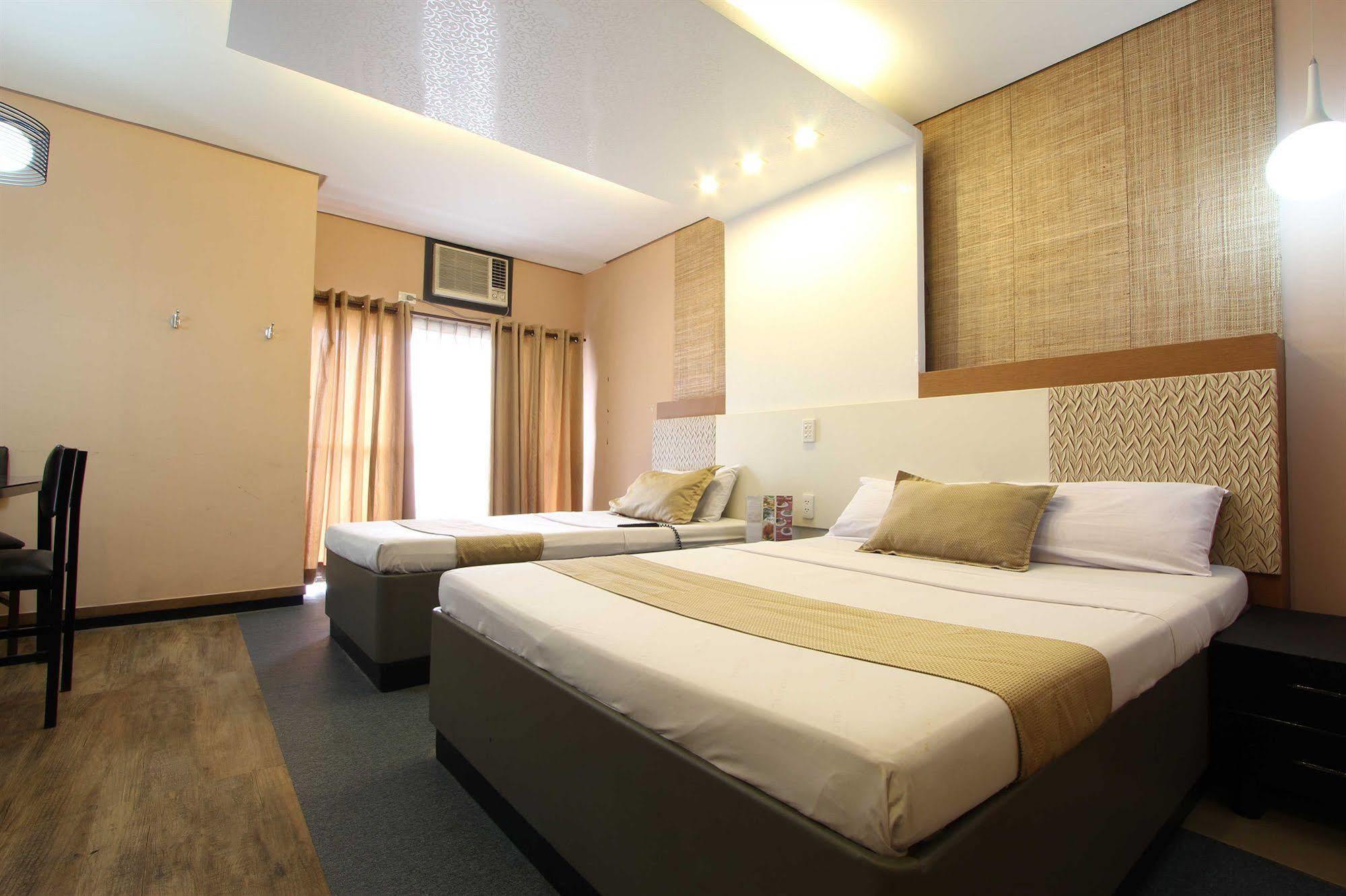 Hotel Dreamworld Araneta Cubao Extérieur photo